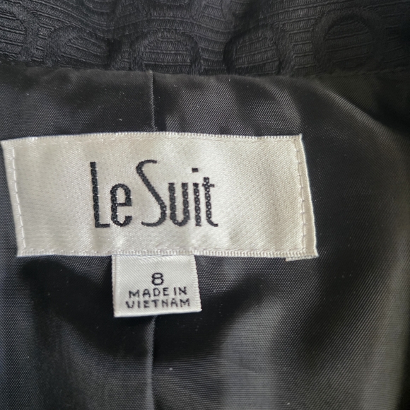 MIX AND MATCH 5/25$ Le Suit Elegant Black Blazer and Skirt Set - Picture 9 of 16